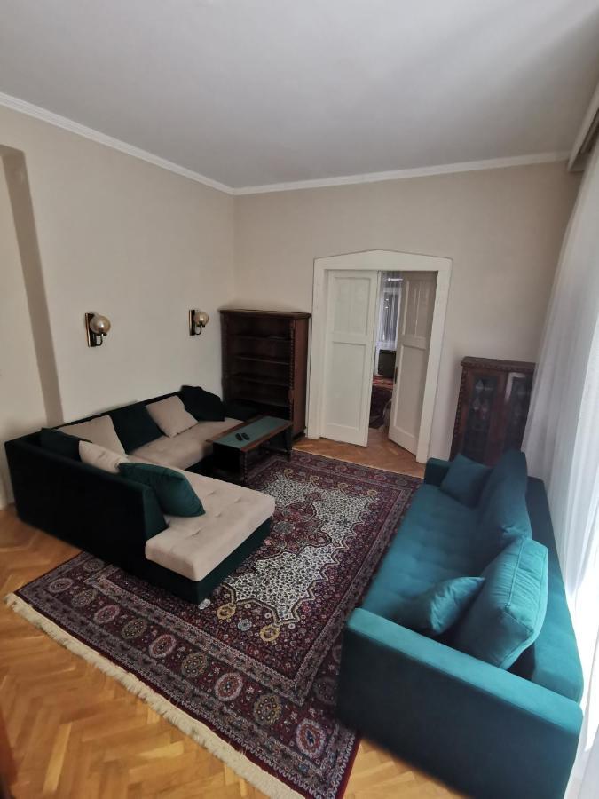 Antikvilla Apartman Segedyn Zewnętrze zdjęcie