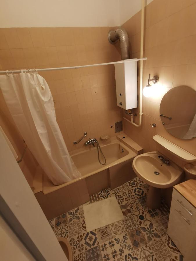 Antikvilla Apartman Segedyn Zewnętrze zdjęcie