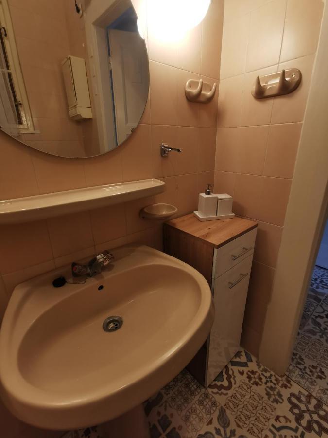 Antikvilla Apartman Segedyn Zewnętrze zdjęcie