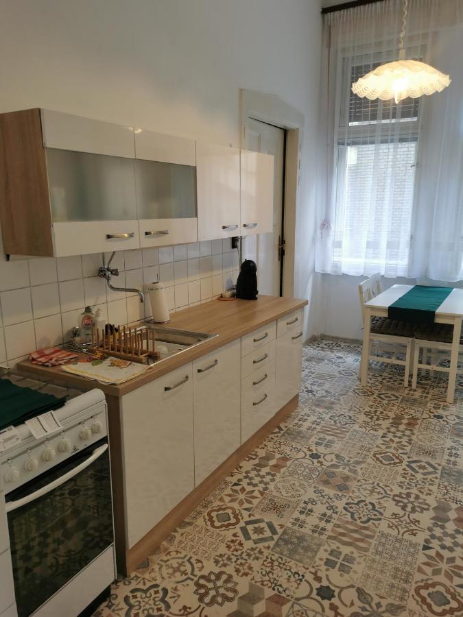 Antikvilla Apartman Segedyn Zewnętrze zdjęcie